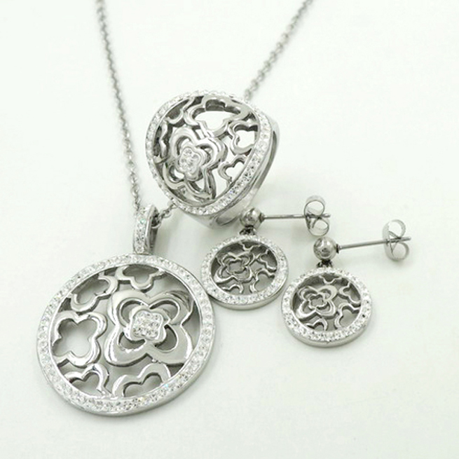 Ladies jewelry set